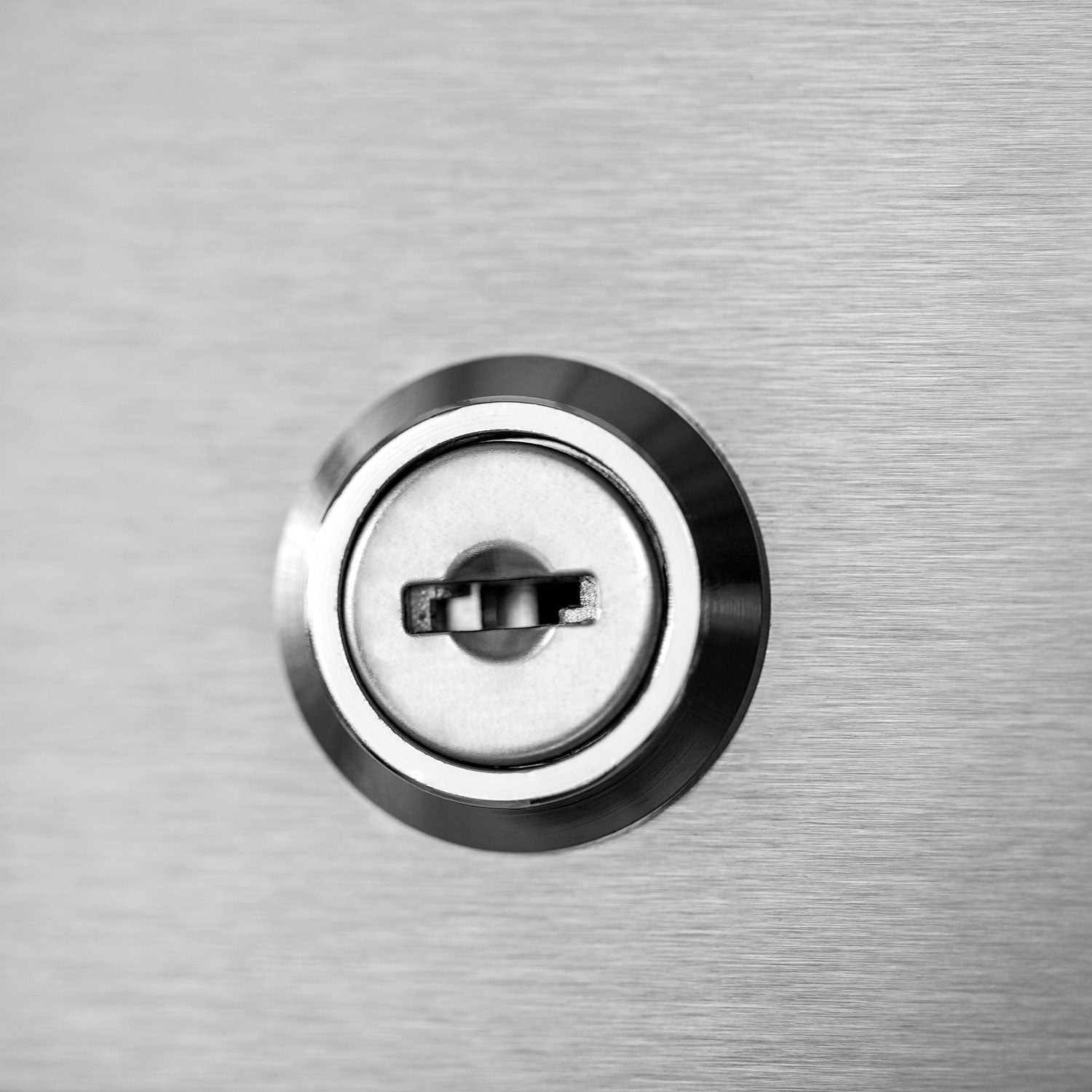 Congelador comercial vertical ORIKOOL de 27" en acero inoxidable, 1 puerta sólida, 23 pies cúbicos.